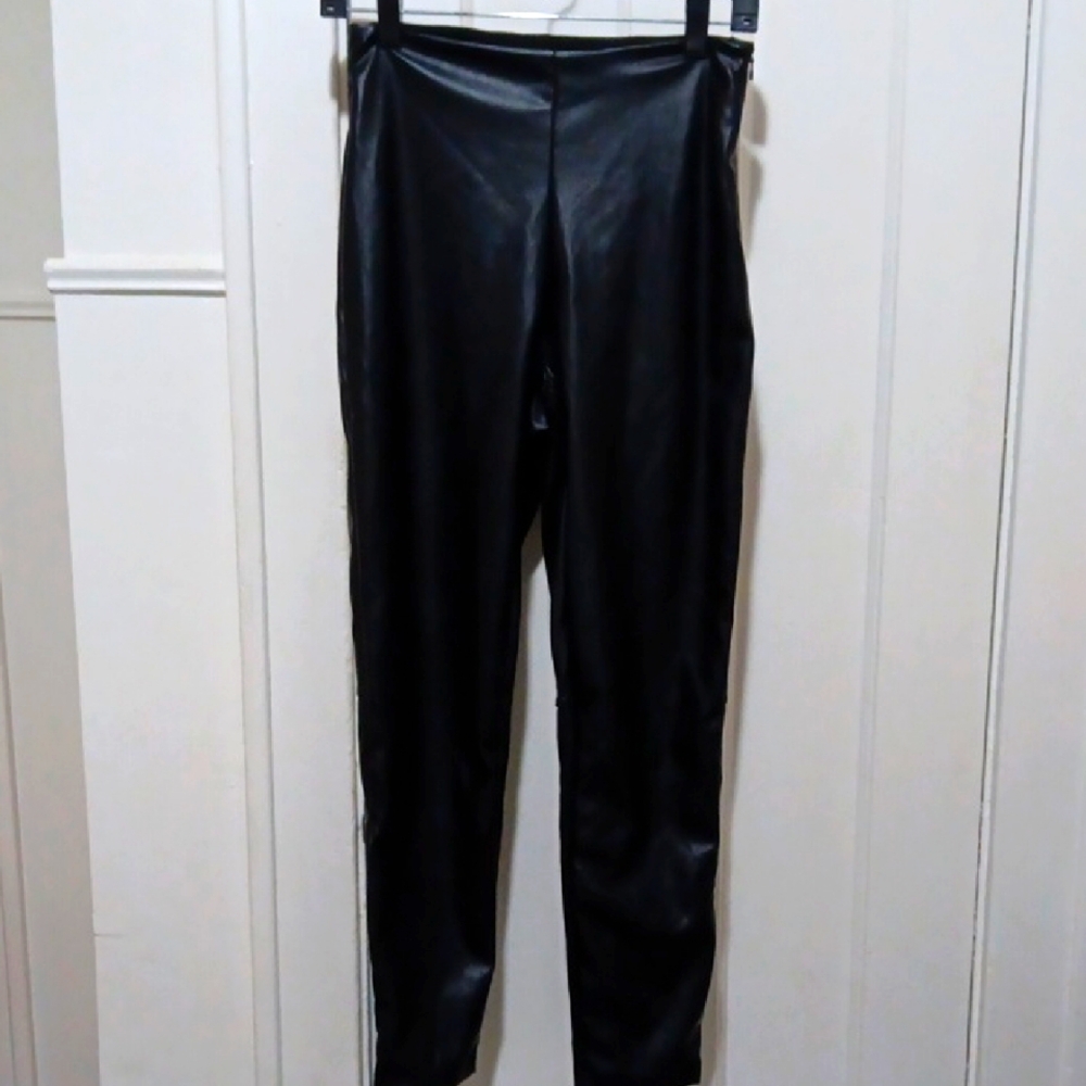 Fabletics faux leather straight leg black pants medium like new